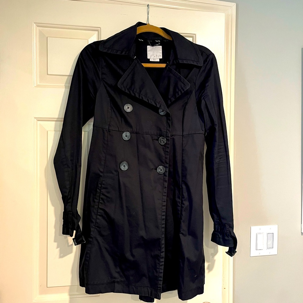 Thin black old navy trench coat